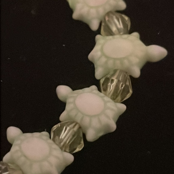 6” green beaded turtle beads stackable stretch bracelet w/30 turtles & beads - Picture 6 of 8